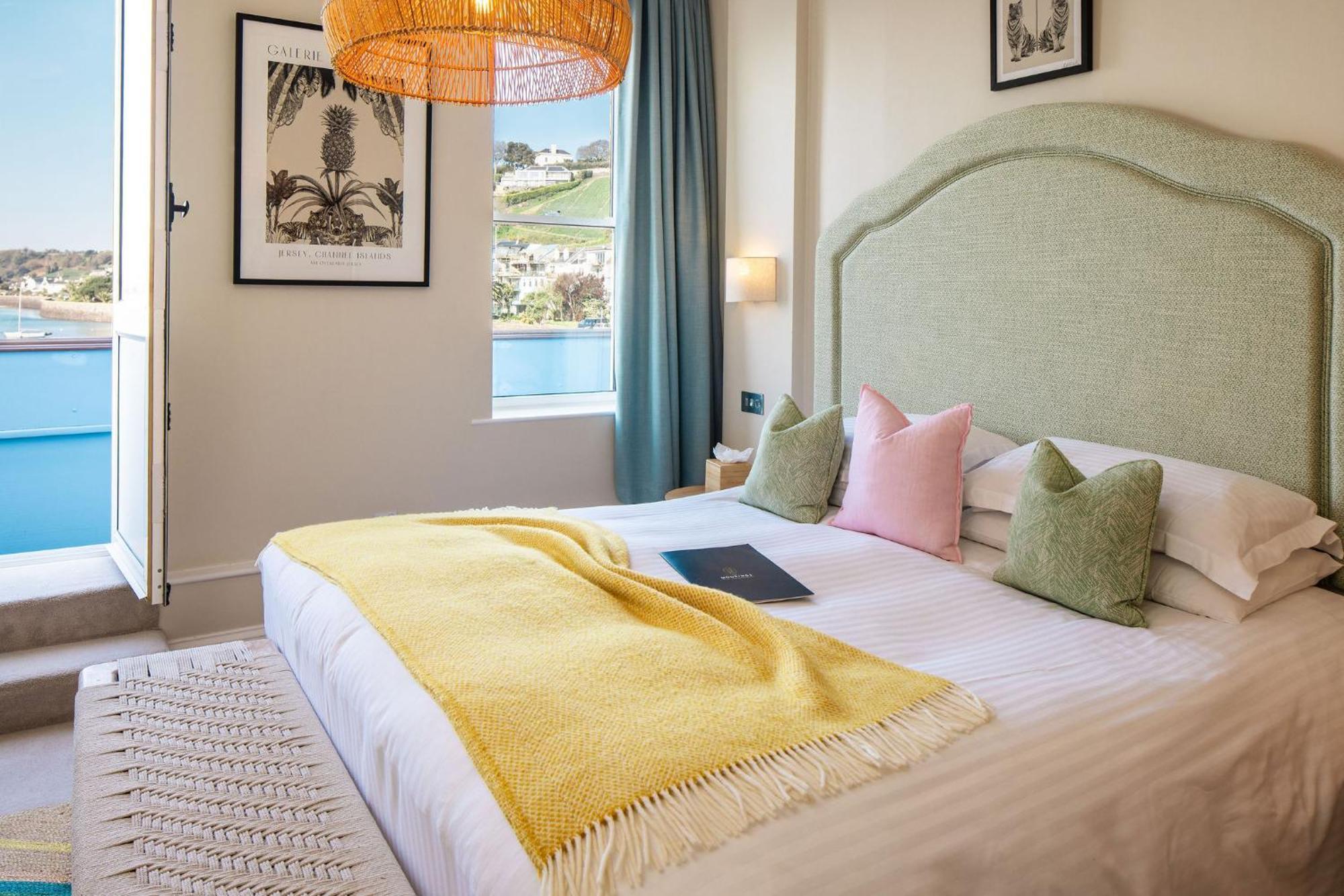 The Moorings Hotel & Restaurant غوري المظهر الخارجي الصورة