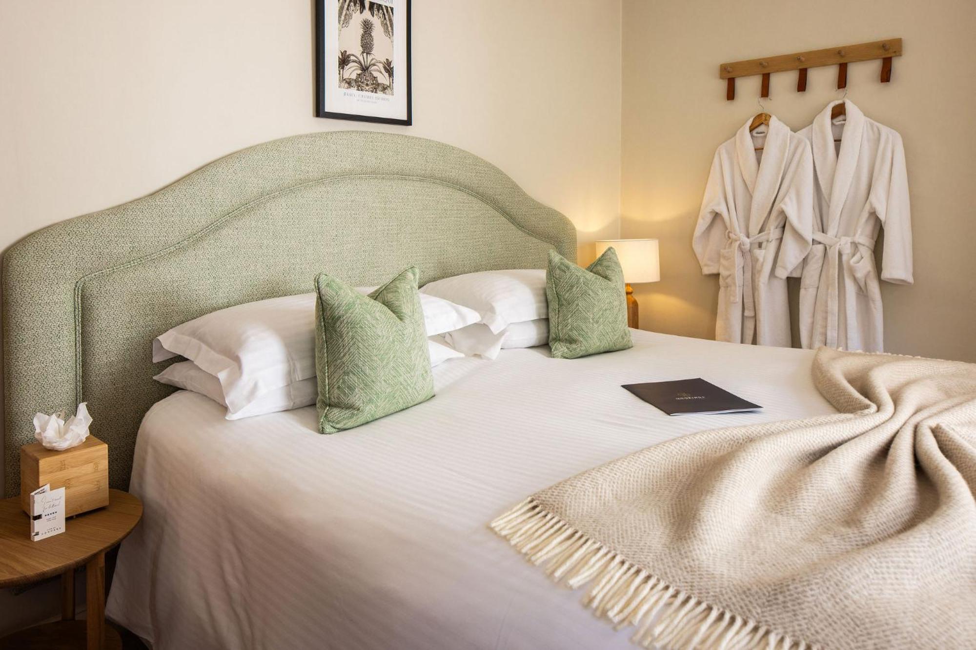 The Moorings Hotel & Restaurant غوري المظهر الخارجي الصورة